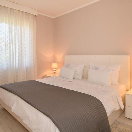 Apartments Dora Poreč Eksteriør billede