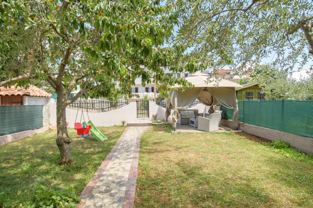 Apartments Dora Poreč Eksteriør billede