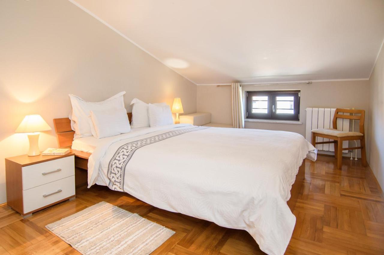 Apartments Dora Poreč Eksteriør billede
