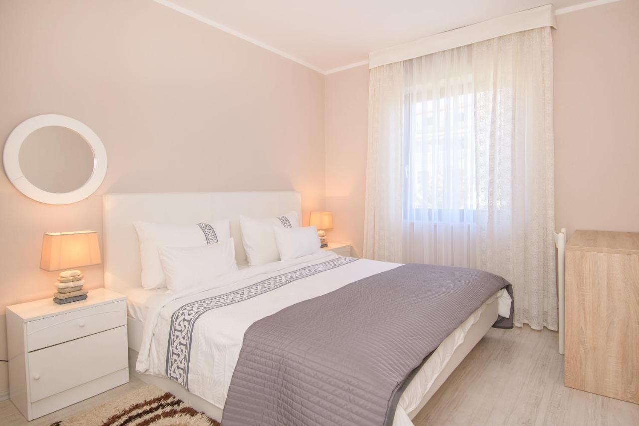 Apartments Dora Poreč Eksteriør billede