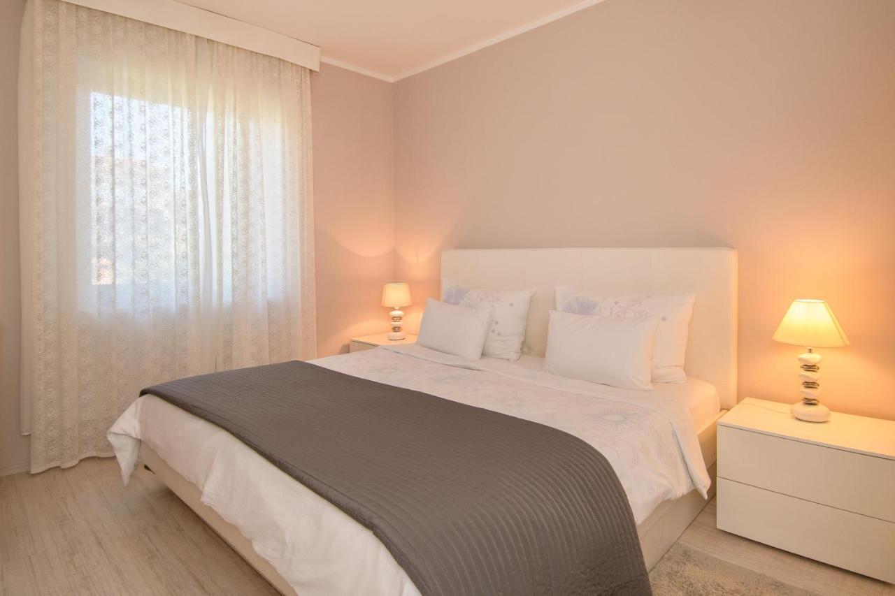 Apartments Dora Poreč Eksteriør billede