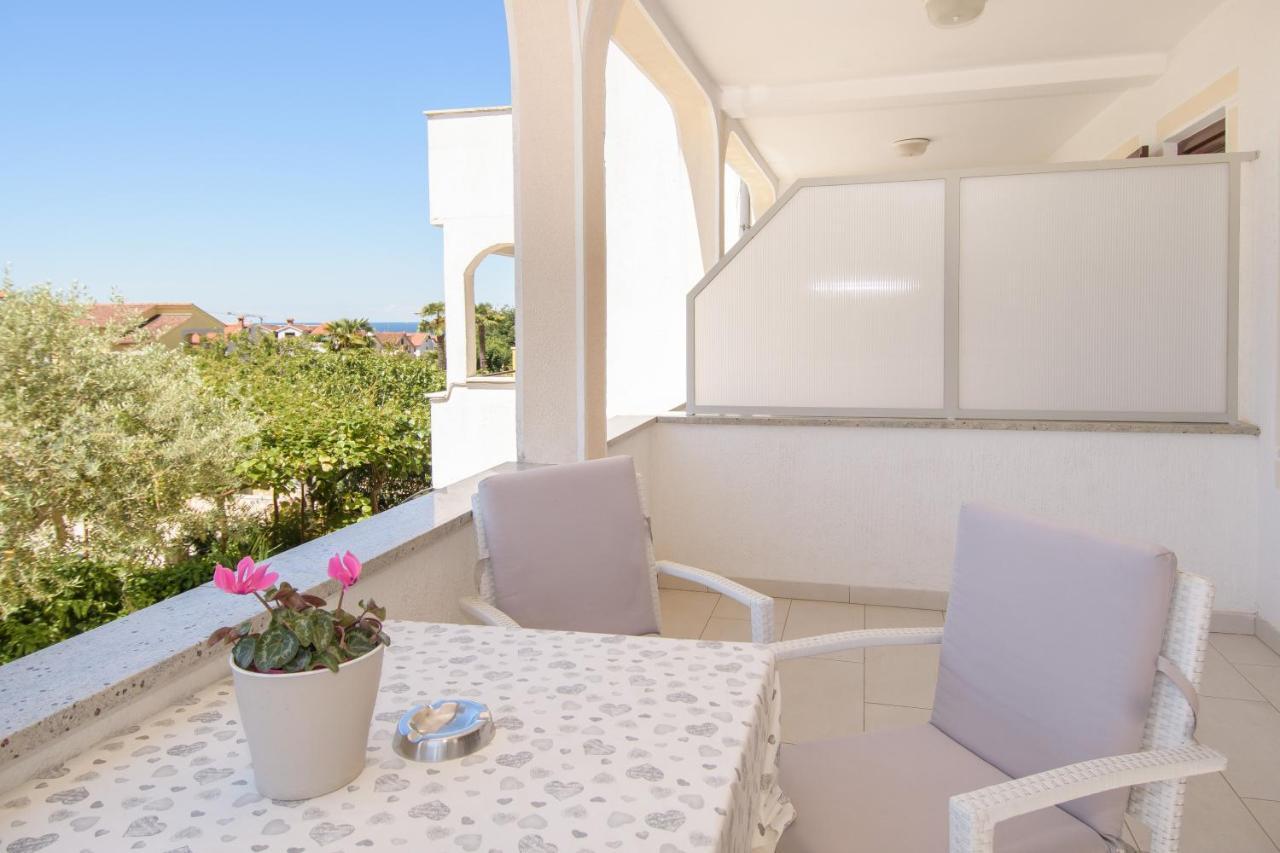 Apartments Dora Poreč Eksteriør billede