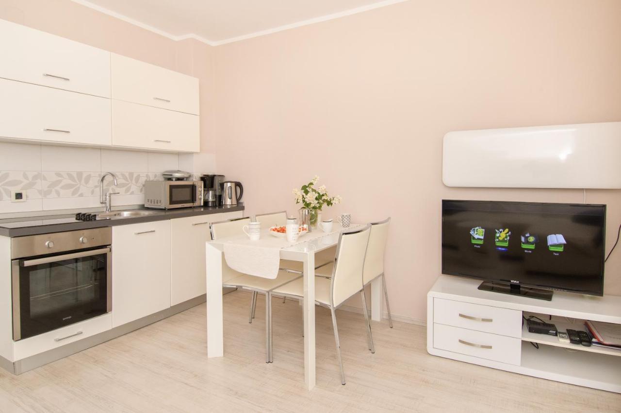 Apartments Dora Poreč Eksteriør billede
